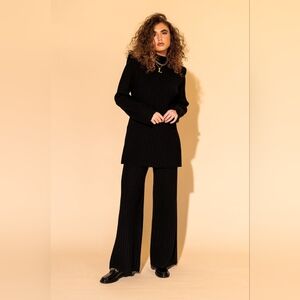 New Era Luxe Set Dressed in Lal